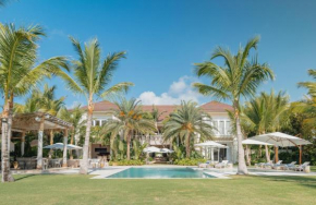Unique lake-front 10-bedroom mansion in most luxurious resort of the caribbean